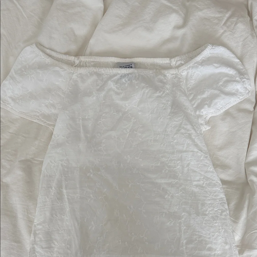Old Navy White Embroidered Off-Shoulder Blouse